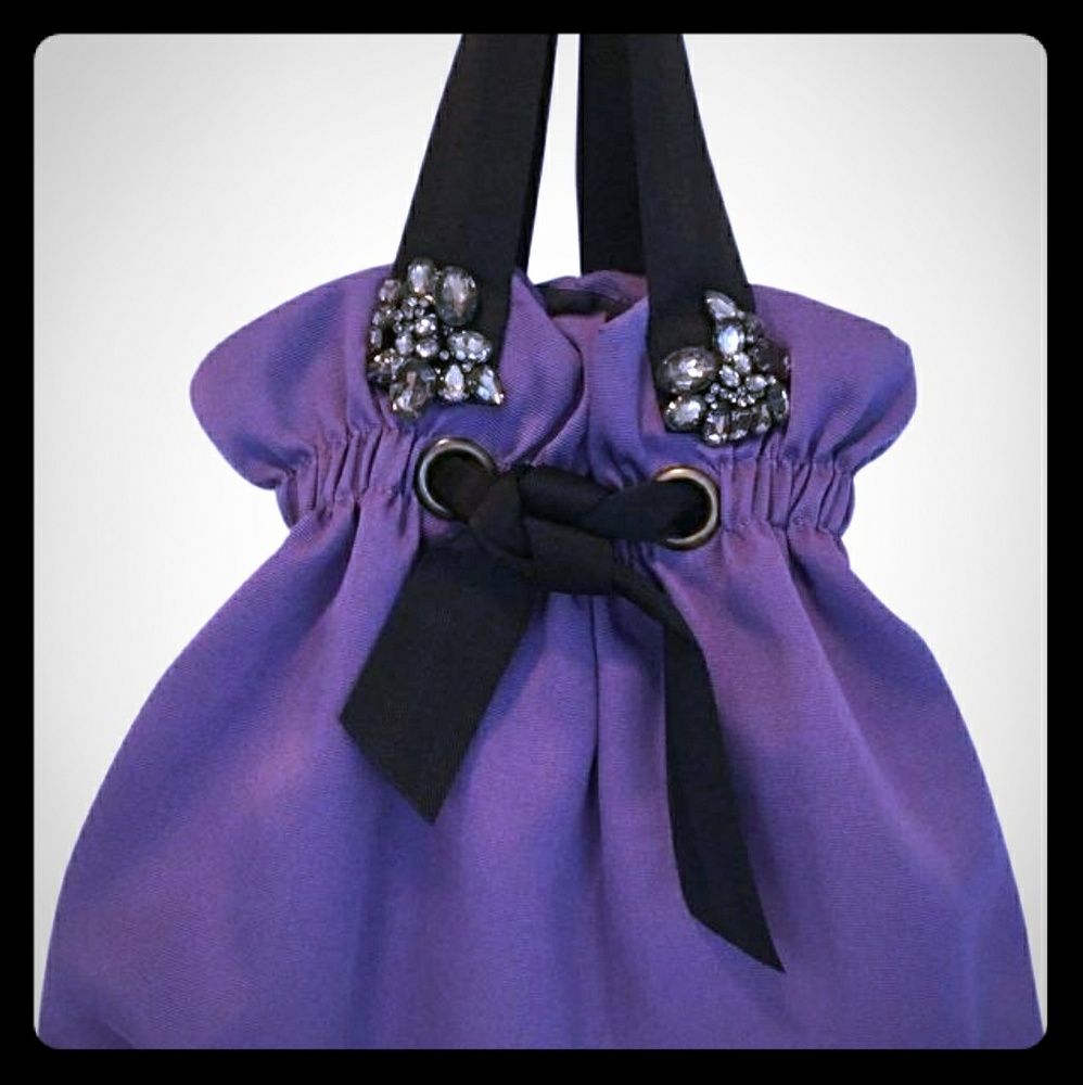 Vera Wang rhinestone hand bag lavender